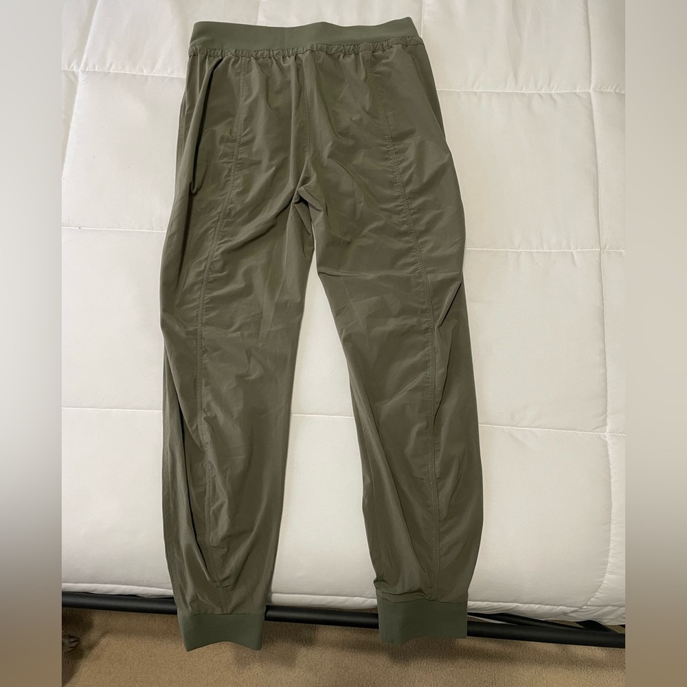 Athleta Attitude Olive Jogger Pant